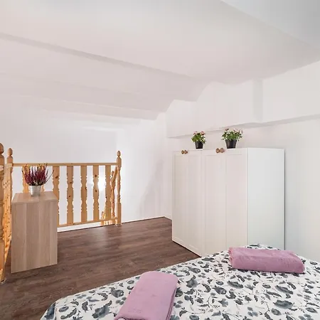 Magic House Apartment *